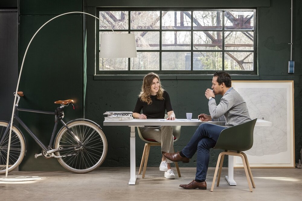 H&ouml;henverstellbarer Schreibtisch SteelForce 470 | worktrainer.de| gesundes und aktives Arbeiten | verbesserte Konzentrati