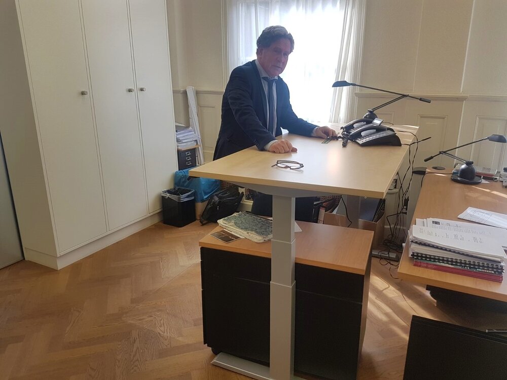 H&ouml;henverstellbarer Schreibtisch SteelForce 670 | Sitzen und stehen Sie gesund auf unserem ergnonomischen Schreibtisch| e