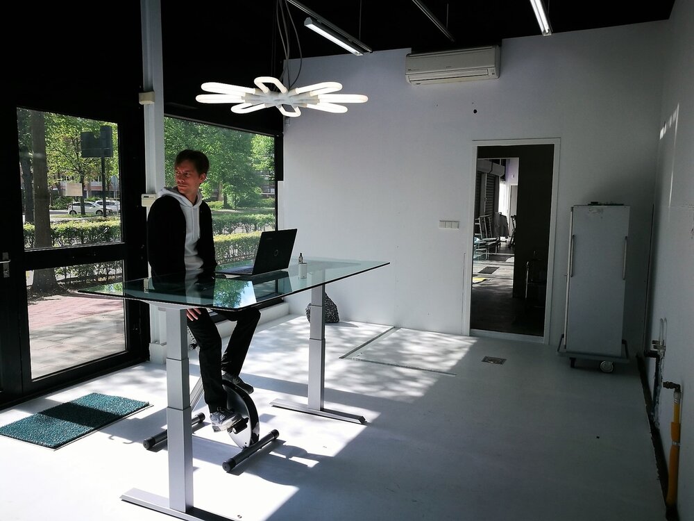 H&ouml;henverstellbarer Schreibtisch SteelForce 670 | Sitzen und stehen Sie gesund auf unserem ergnonomischen Schreibtisch| e