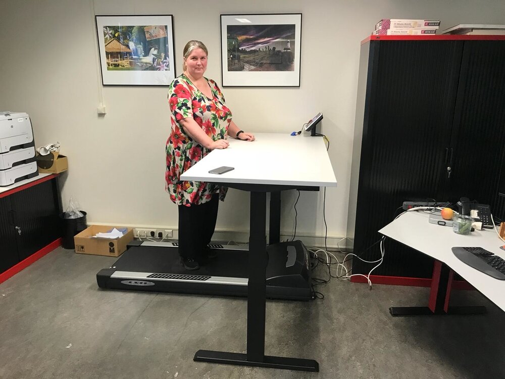 H&ouml;henverstellbarer Schreibtisch SteelForce 670 | Sitzen und stehen Sie gesund auf unserem ergnonomischen Schreibtisch| e