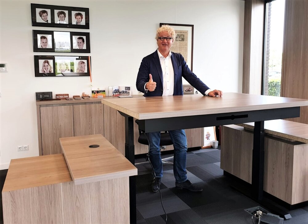 H&ouml;henverstellbarer Schreibtisch SteelForce 670 | Sitzen und stehen Sie gesund auf unserem ergnonomischen Schreibtisch| e