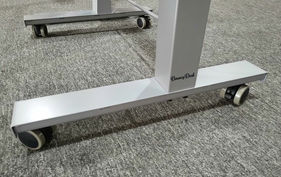 BouncyDesk Wildbirne H&ouml;henverstellbarer Schreibtisch | Bei der Arbeit fit bleiben | Worktrainer.de