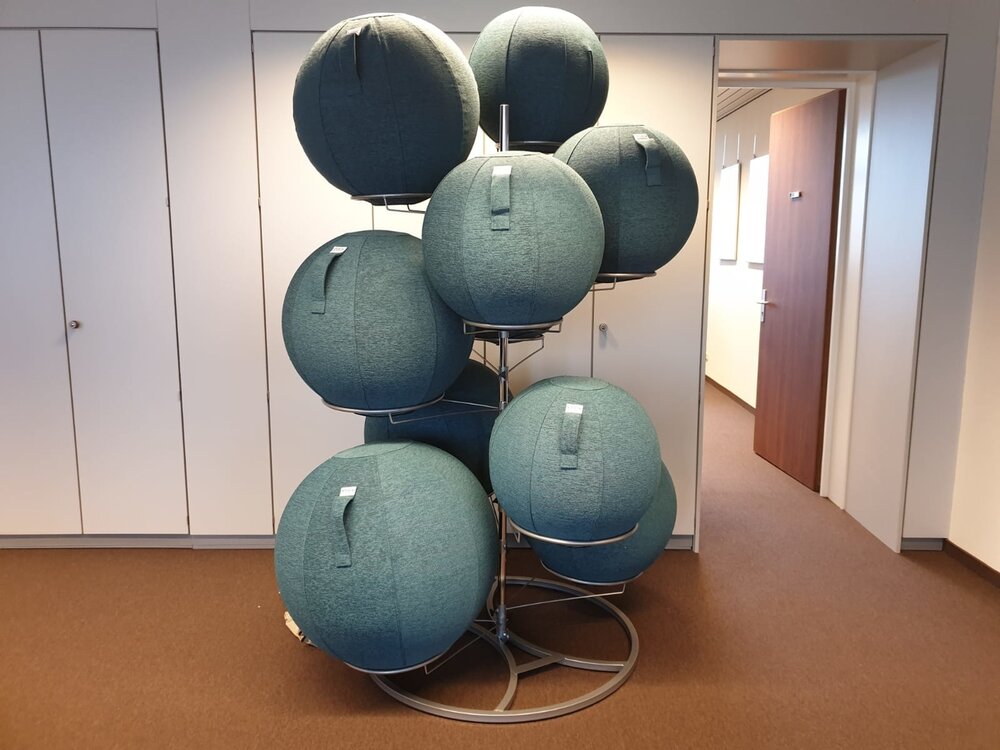 Sitzball - VLUV STOV| | Gesund und aktiv arbeiten| worktrainer.de | K&ouml;rperhaltung | Bewegung |Konzentration| Leistung