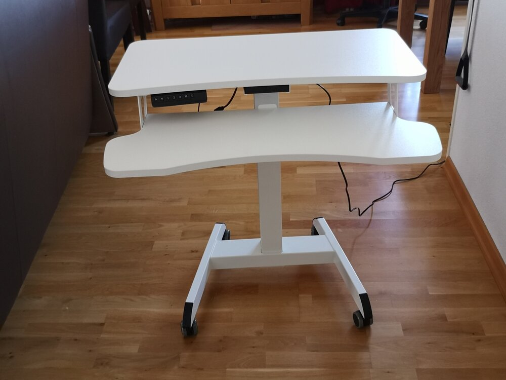 Updesk High H&ouml;henverstellbarer Schreibtisch | Worktrainer.de