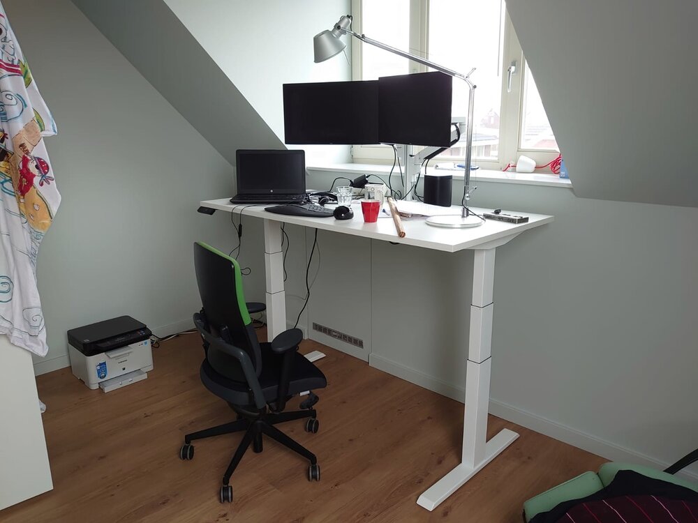 H&ouml;henverstellbarer Schreibtisch SteelForce 670 | Sitzen und stehen Sie gesund auf unserem ergnonomischen Schreibtisch| e