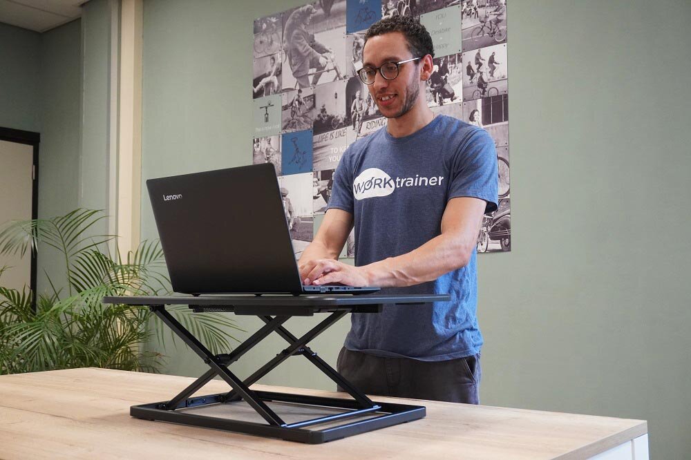Schreibtischerh&ouml;hung - Ultra Slim Mini Desk | Worktrainer.de