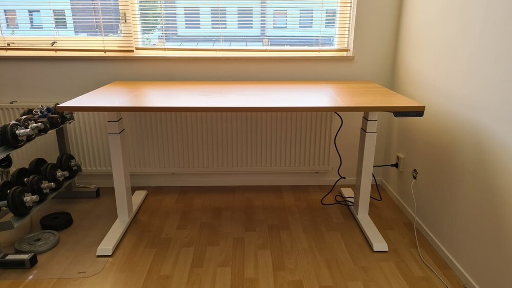 H&ouml;henverstellbarer Schreibtisch SteelForce 670 | Sitzen und stehen Sie gesund auf unserem ergnonomischen Schreibtisch| e