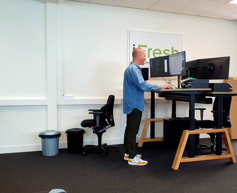 Oak Desk Bench Elektrisch h&ouml;henverstellbarer Schreibtisch | Stehen Sie gesund hinter unseren ergonomischen Arbeitspl