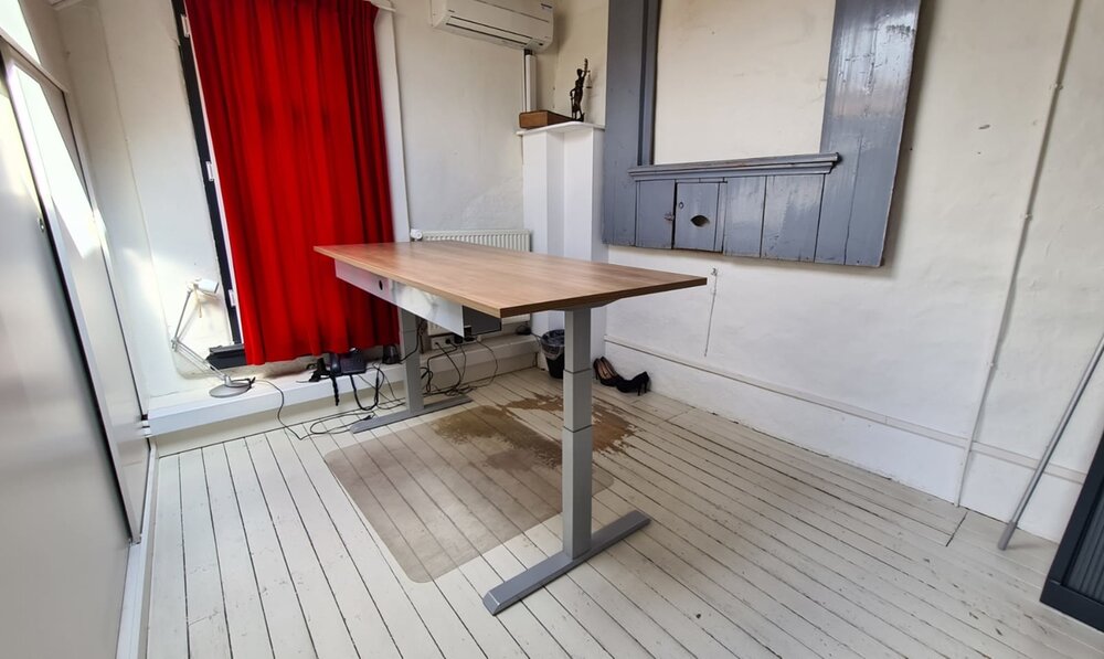 H&ouml;henverstellbarer Schreibtisch SteelForce 670 | Sitzen und stehen Sie gesund auf unserem ergnonomischen Schreibtisch| e