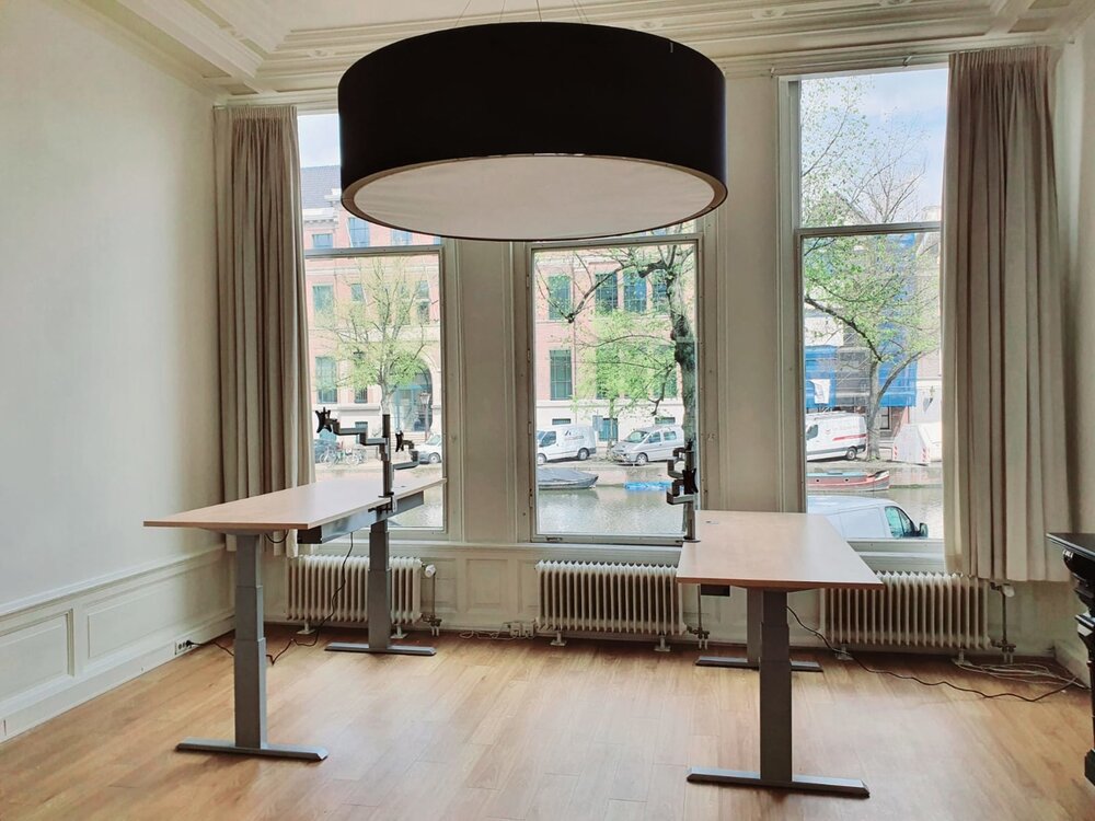 H&ouml;henverstellbarer Schreibtisch SteelForce 670 | Sitzen und stehen Sie gesund auf unserem ergnonomischen Schreibtisch| e