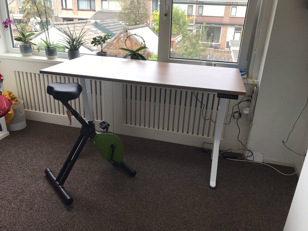 Sitz-Steh-Schreibtisch Y-Desk Bleiben Sie fit mit unseren ergonomische h&ouml;henverstellbare Schreibtische | Worktrainer