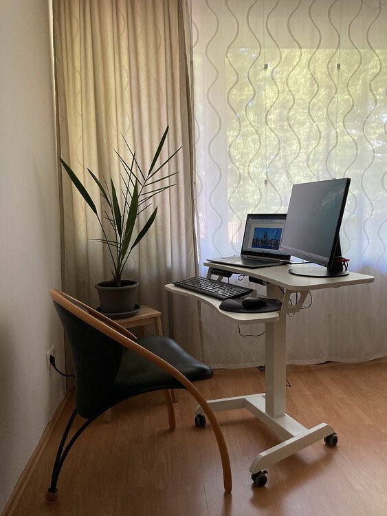 Updesk High H&ouml;henverstellbarer Schreibtisch | Worktrainer.de