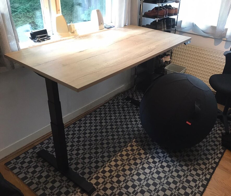 H&ouml;henverstellbarer Schreibtisch SteelForce 670 | Sitzen und stehen Sie gesund auf unserem ergnonomischen Schreibtisch| e