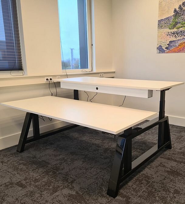 Doppelter sitz-steh Tisch Oak Elektrisch h&ouml;henverstellbarer Schreibtisch | Stehen Sie gesund 