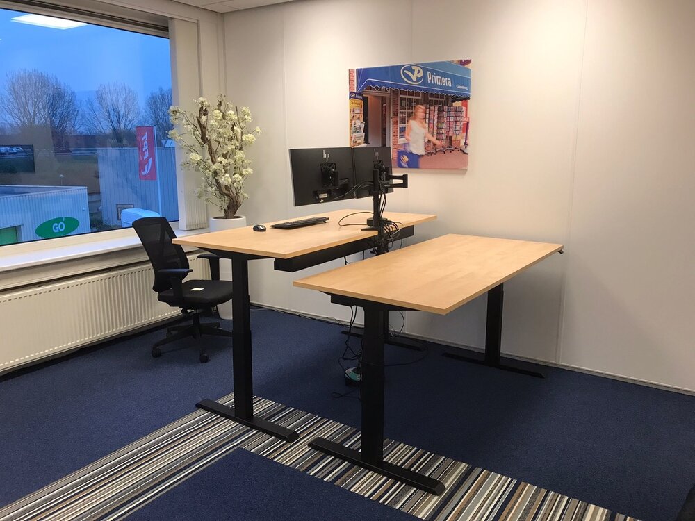 H&ouml;henverstellbarer Schreibtisch SteelForce 670 | Sitzen und stehen Sie gesund auf unserem ergnonomischen Schreibtisch| e