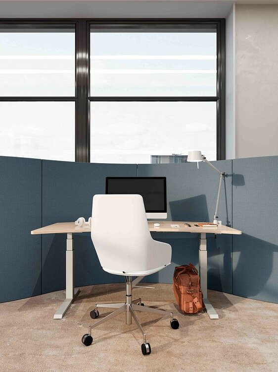 H&ouml;henverstellbarer Schreibtisch SteelForce 470 | worktrainer.de| gesundes und aktives Arbeiten | verbesserte Konzentrati