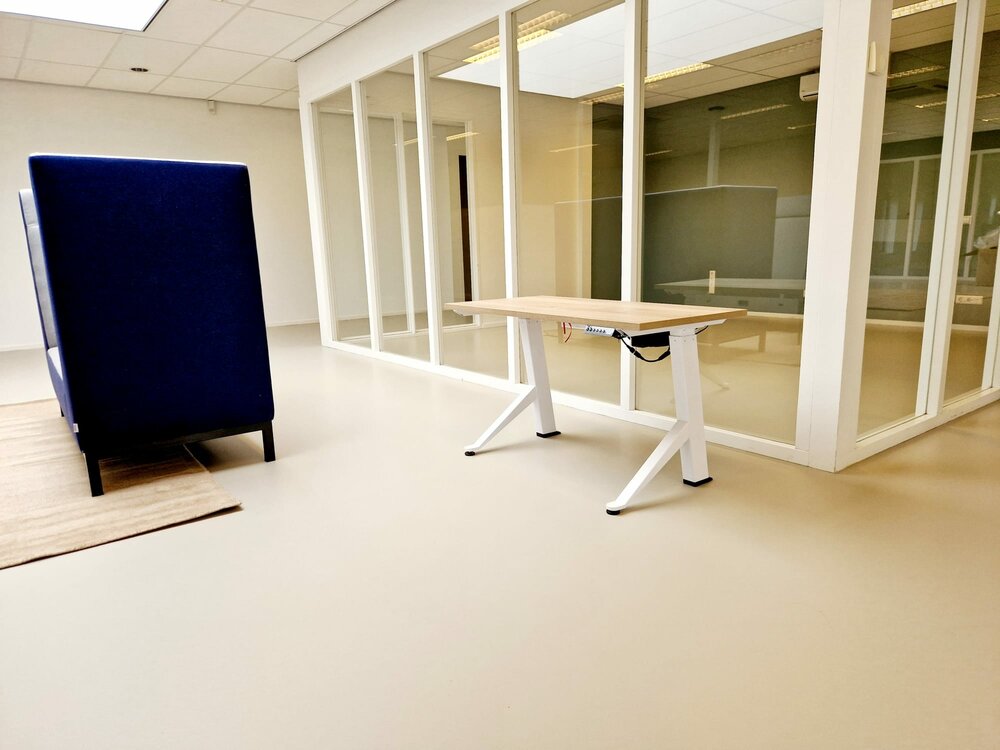 Sitz-Steh-Schreibtisch Y-Desk Bleiben Sie fit mit unseren ergonomische h&ouml;henverstellbare Schreibtische | Worktrainer