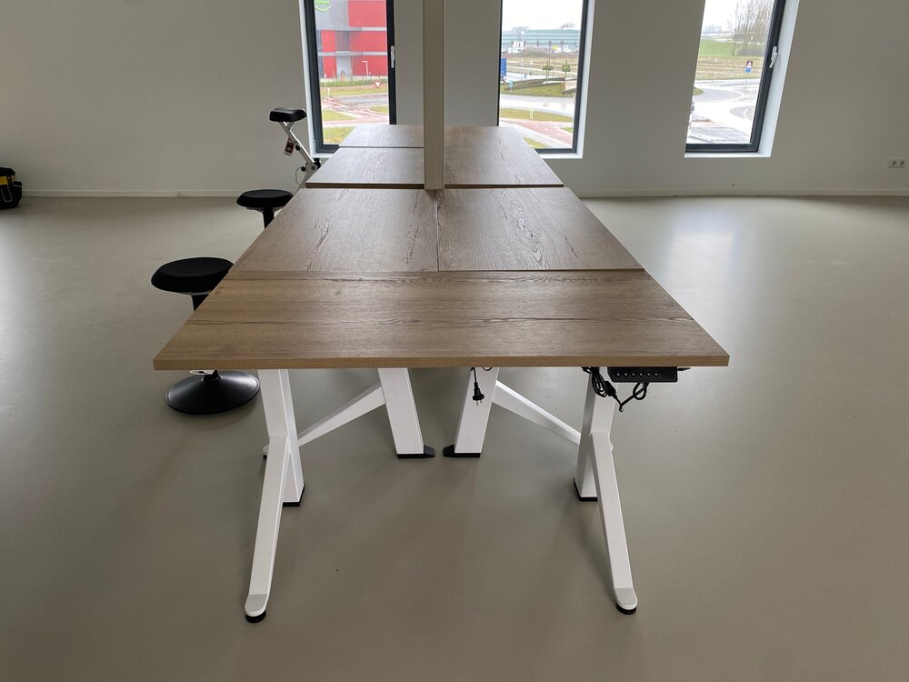 Sitz-Steh-Schreibtisch Y-Desk Bleiben Sie fit mit unseren ergonomische h&ouml;henverstellbare Schreibtische | Worktrainer