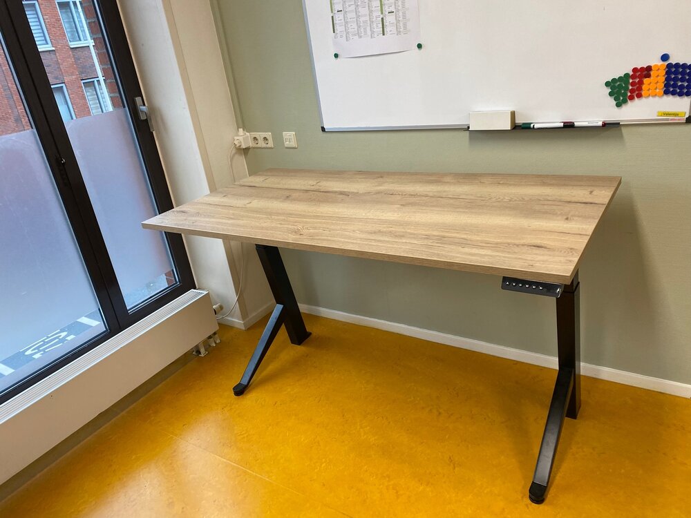 Sitz-Steh-Schreibtisch Y-Desk Bleiben Sie fit mit unseren ergonomische h&ouml;henverstellbare Schreibtische | Worktrainer