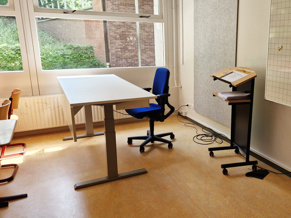 H&ouml;henverstellbarer Schreibtisch SteelForce 670 | Sitzen und stehen Sie gesund auf unserem ergnonomischen Schreibtisch| e