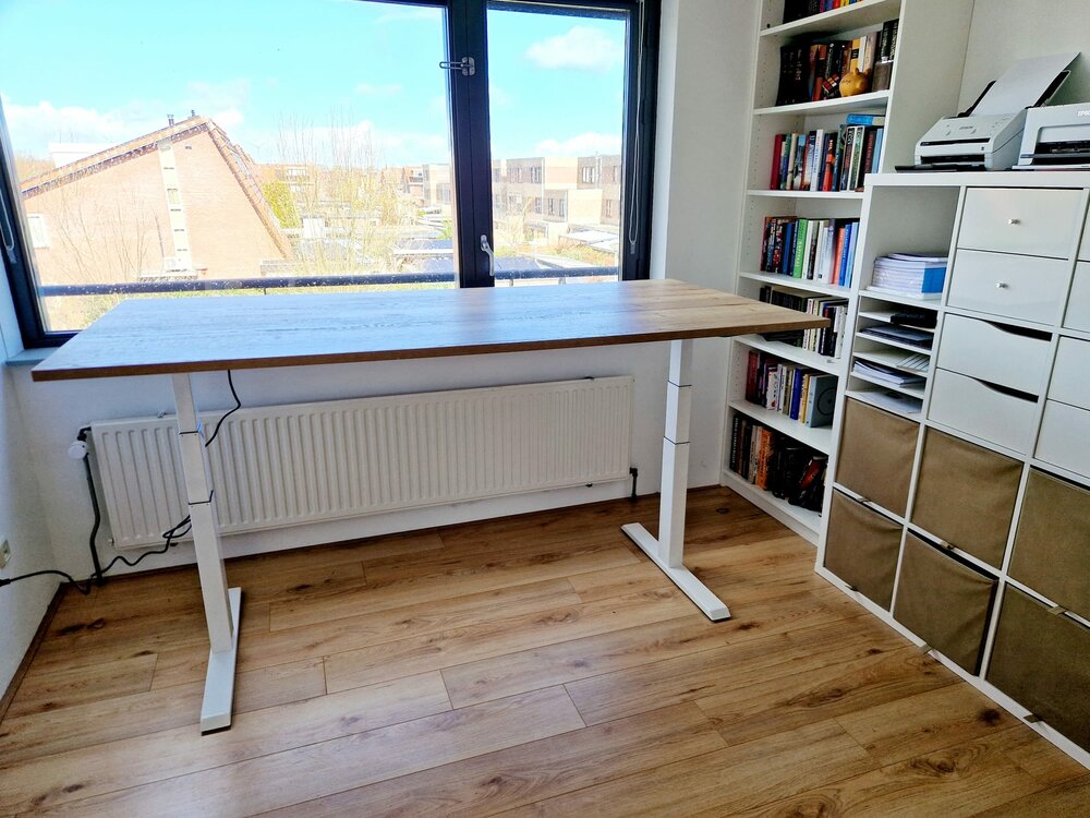 H&ouml;henverstellbarer Schreibtisch SteelForce 670 | Sitzen und stehen Sie gesund auf unserem ergnonomischen Schreibtisch| e