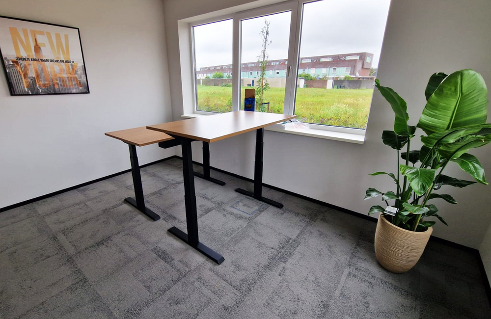 H&ouml;henverstellbarer Schreibtisch SteelForce 670 | Sitzen und stehen Sie gesund auf unserem ergnonomischen Schreibtisch| e