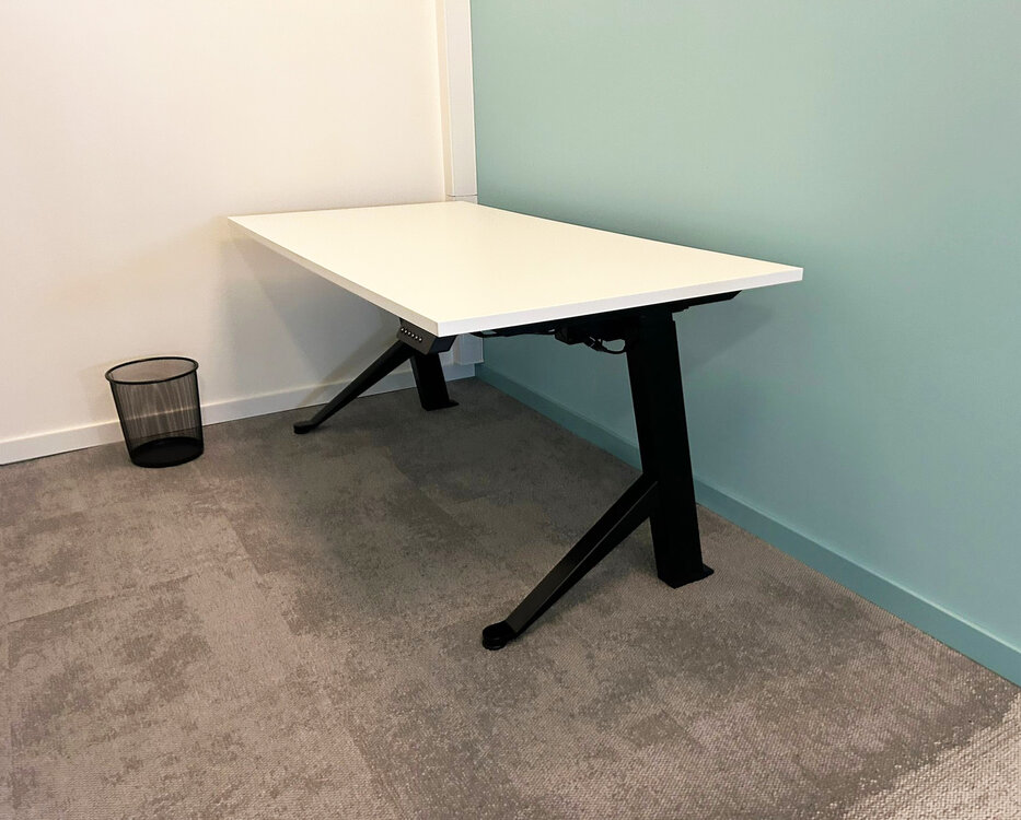 Sitz-Steh-Schreibtisch Y-Desk Bleiben Sie fit mit unseren ergonomische h&ouml;henverstellbare Schreibtische | Worktrainer