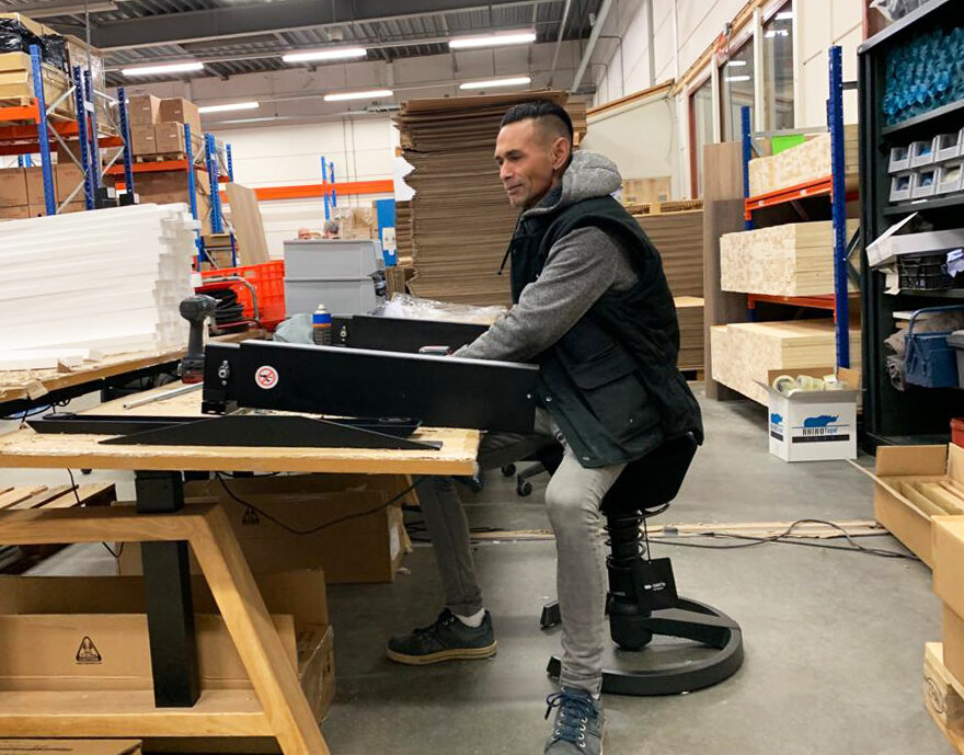 Aeris Swopper Cura | H&ouml;henverstellbarer Hocker