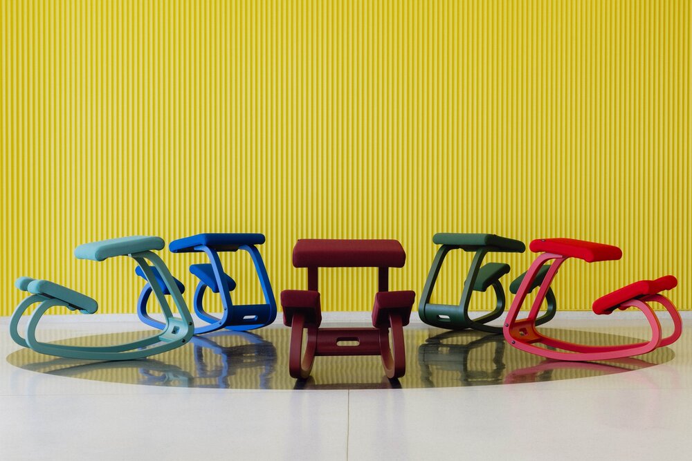 Varier Variable Sitzhilfe | b&uuml;rohocker | b&uuml;rostuhl | | Sitzen Sie gesund auf unseren ergonomische Burostu