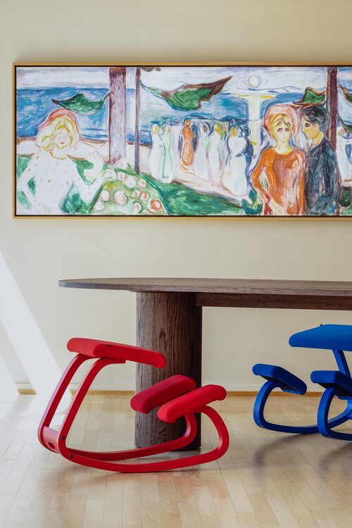 Varier Variable Sitzhilfe | b&uuml;rohocker | b&uuml;rostuhl | | Sitzen Sie gesund auf unseren ergonomische Burostu