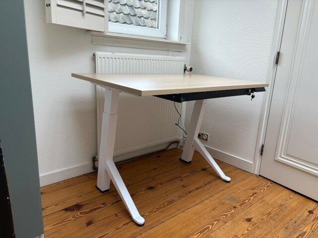 Sitz-Steh-Schreibtisch Y-Desk Bleiben Sie fit mit unseren ergonomische h&ouml;henverstellbare Schreibtische | Worktrainer