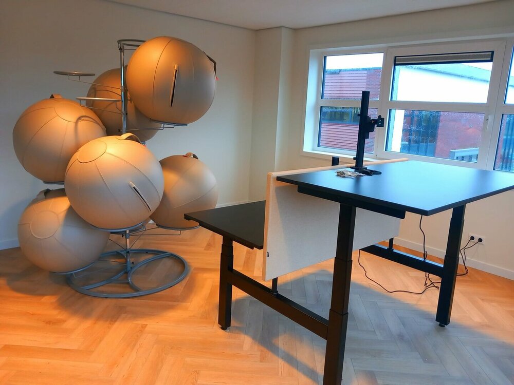 Doppelter Sitz-Steh-Schreibtisch - SteelForce 670 Workbench| H&ouml;henverstellbarer Schreibtisch| Memory Display| verste