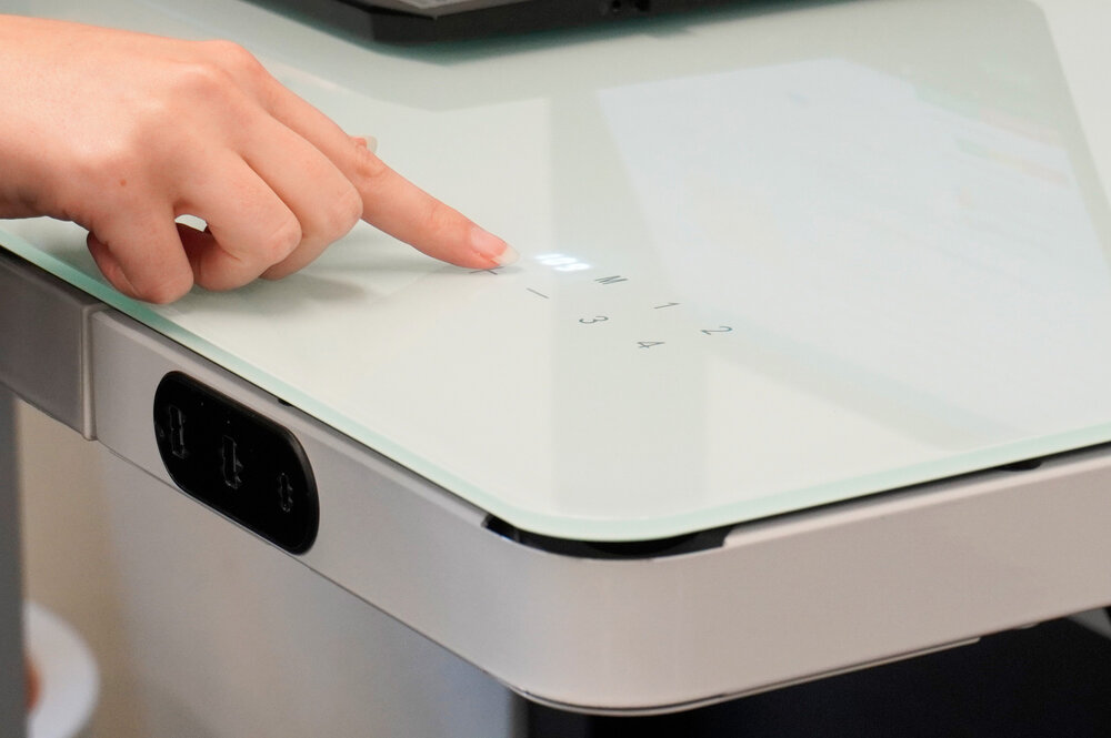 LifeSpan | H&ouml;henverstellbarer Schreibtisch mit Glasplatte