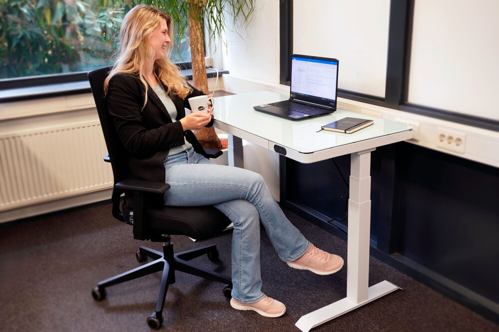 LifeSpan | H&ouml;henverstellbarer Schreibtisch mit Glasplatte