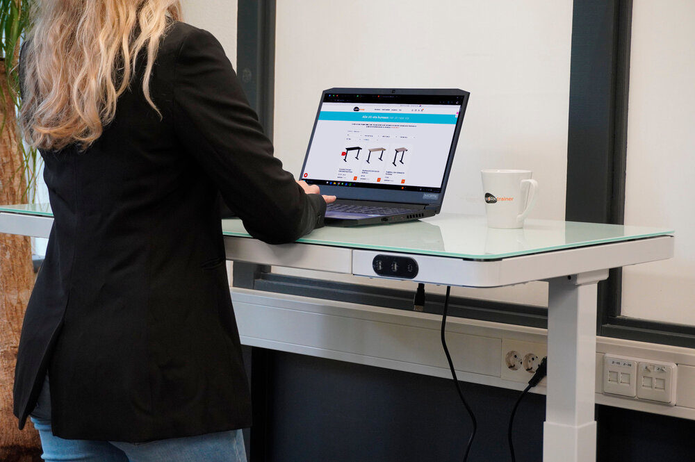 LifeSpan | H&ouml;henverstellbarer Schreibtisch mit Glasplatte