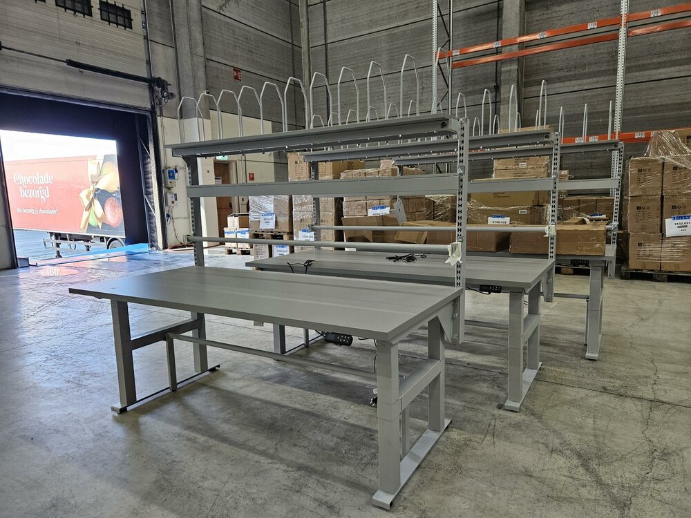 WorkBuddy | Elektrisch h&ouml;henverstellbarer Arbeitstisch