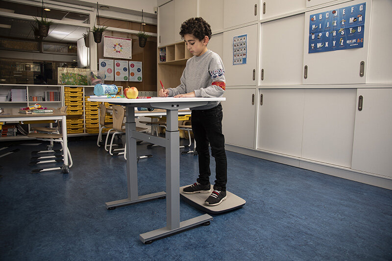 Steppie, das Balanceboard| worktrainer.de | Gesund am Arbeitsplatz| Gleichgewicht| Gesunde K&ouml;rperhaltung am Arbeitsp
