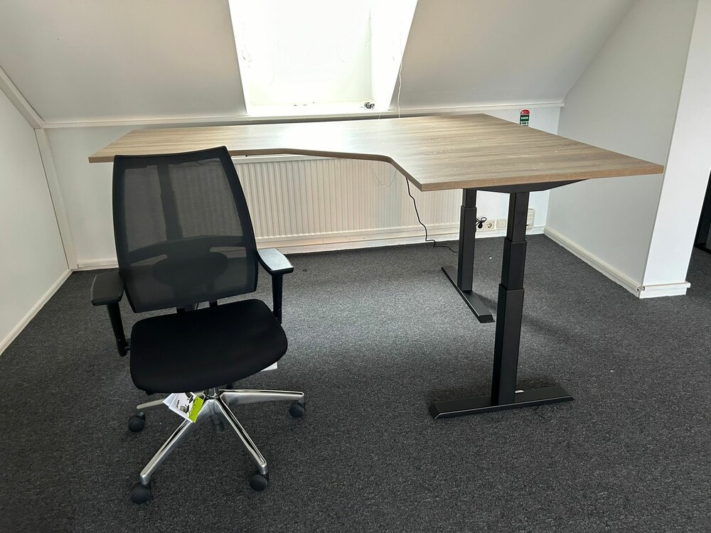 Linak Eckschreibtisch | H&ouml;henverstellbarer Eckschreibtisch | Worktrainer