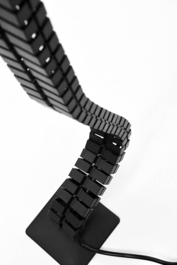 Kabelschlauch auf Rolle, In Schwarz, Weiß und silberfarben - Onlineshop  für Aktivmöbel