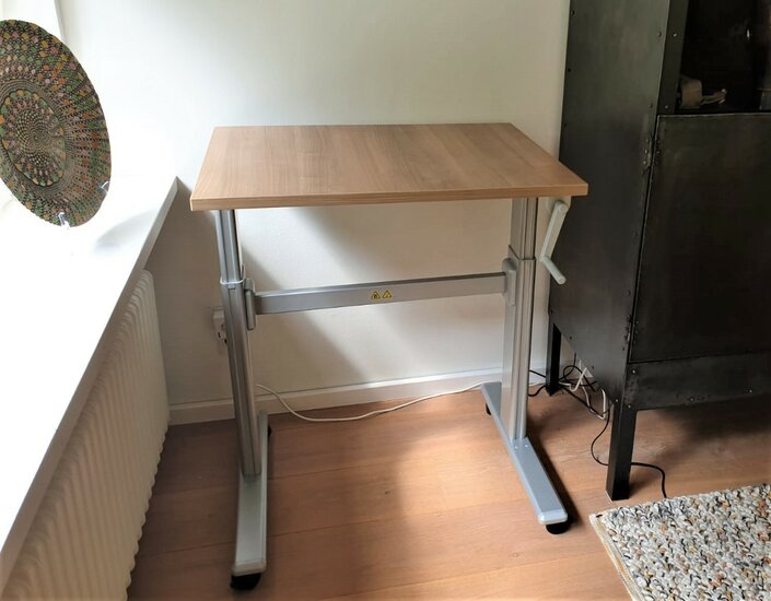 MiniDesk, Klein Handslinger Zit-Sta Bureau, Worktrainer - Onlineshop für  Aktivmöbel