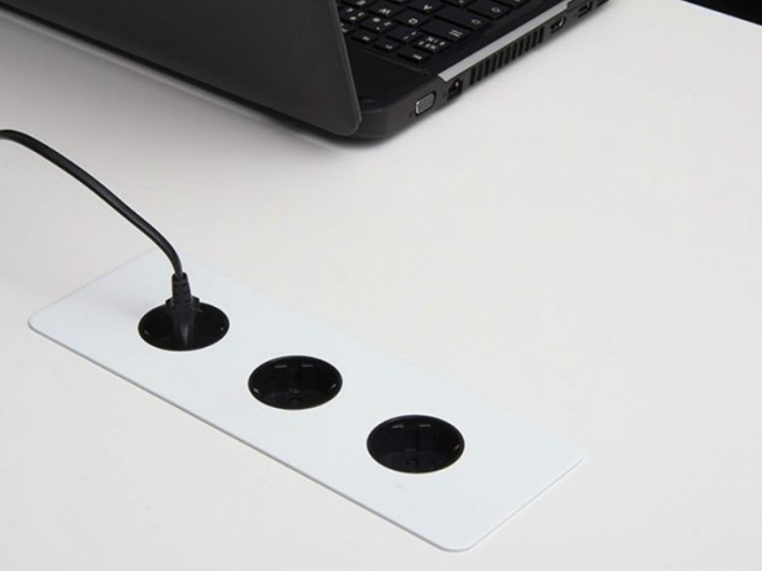 Table Top| Evoline-Einbau-Tischmodul| Stromversorgung| Steckdosen| aufgeräumter Arbeitsplatz|worktrainer.de