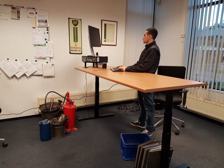 Linak SmartDesk | Sitz-Steh-Schreibtisch | Worktrainer