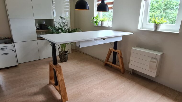 Oak Desk Elektrisch höhenverstellbarer Schreibtisch | Stehen Sie gesund hinter unseren ergonomischen Arbeitspl&#