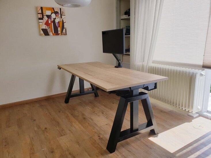 Oak Desk Elektrisch höhenverstellbarer Schreibtisch | Stehen Sie gesund hinter unseren ergonomischen Arbeitspl&#