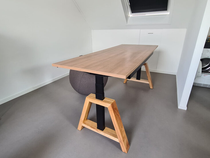 Oak desk elektrisch