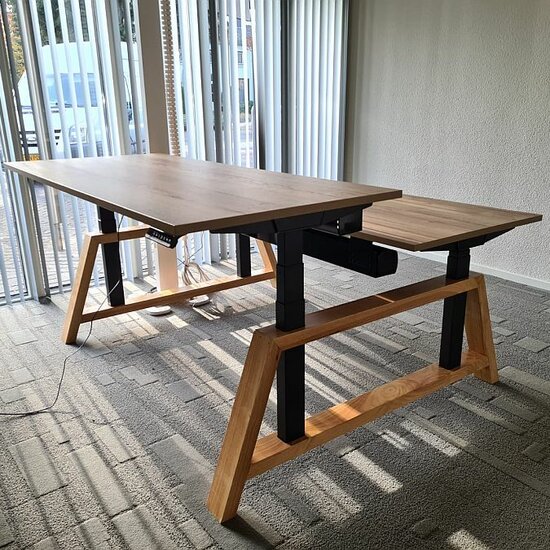 Doppelter sitz-steh Tisch Oak Elektrisch höhenverstellbarer Schreibtisch | Stehen Sie gesund 