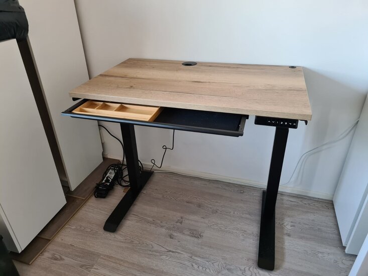 Kleiner Höhenverstellbarer Schreibtisch StudyDesk | Ergonomisch arbeiten | Worktrainer.de