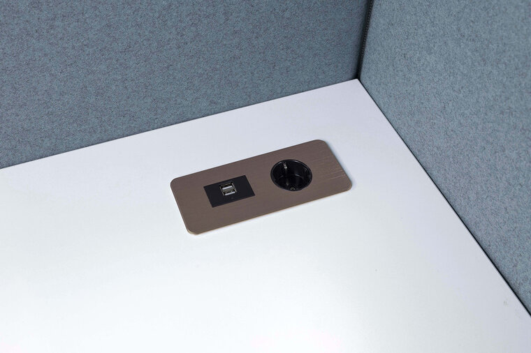 Table Top| Evoline-Einbau-Tischmodul| Stromversorgung| Steckdosen| aufgeräumter Arbeitsplatz|worktrainer.de