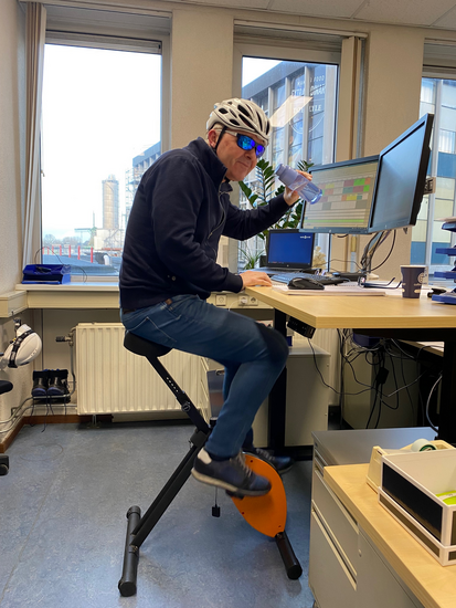 Schreibtischfahrrad - Deskbike| worktainer.de