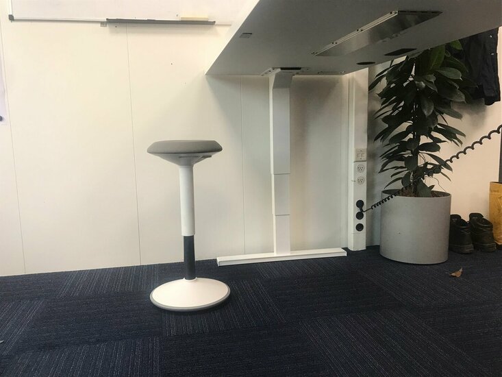 Wobble stuhl | Sitzen Sie gesund auf unseren ergonomische Burostuhlen | Worktrainer.de